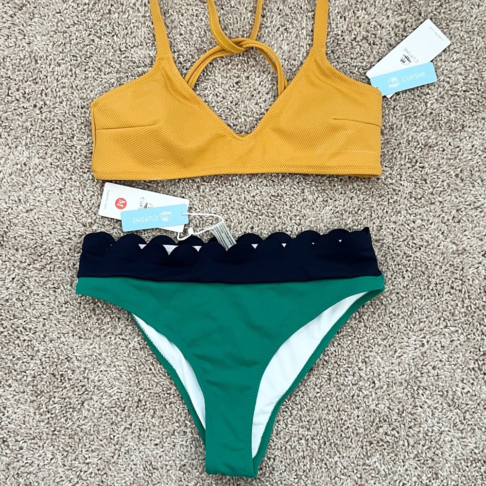 Cupshe 2-piece Green & Yellow Scalloped Bikini (M) Brand New